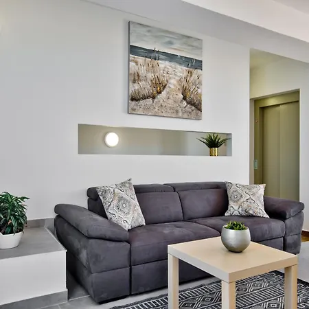 Appartement Modern Duplex Penthouse With Jacuzzi