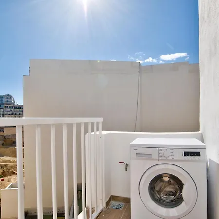 Modern Duplex Penthouse With Jacuzzi